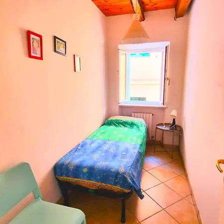 דירה Trilo Torre In Centro Storico A נומאנה