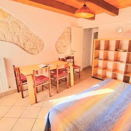 Trilo Torre In Centro Storico A Lägenhet *