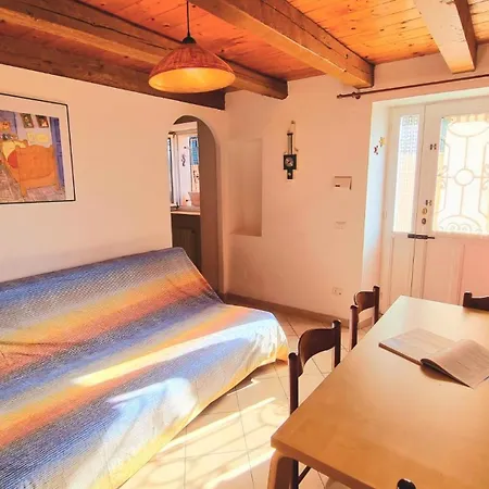 Trilo Torre In Centro Storico A Lägenhet *